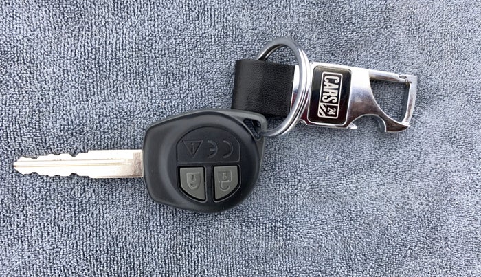 2021 Maruti Swift VXI D, Petrol, Manual, 3,967 km, Key Close Up