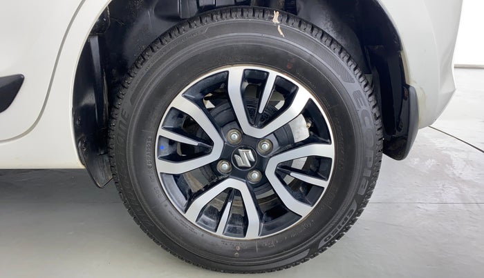 2021 Maruti Swift VXI D, Petrol, Manual, 3,967 km, Left Rear Wheel