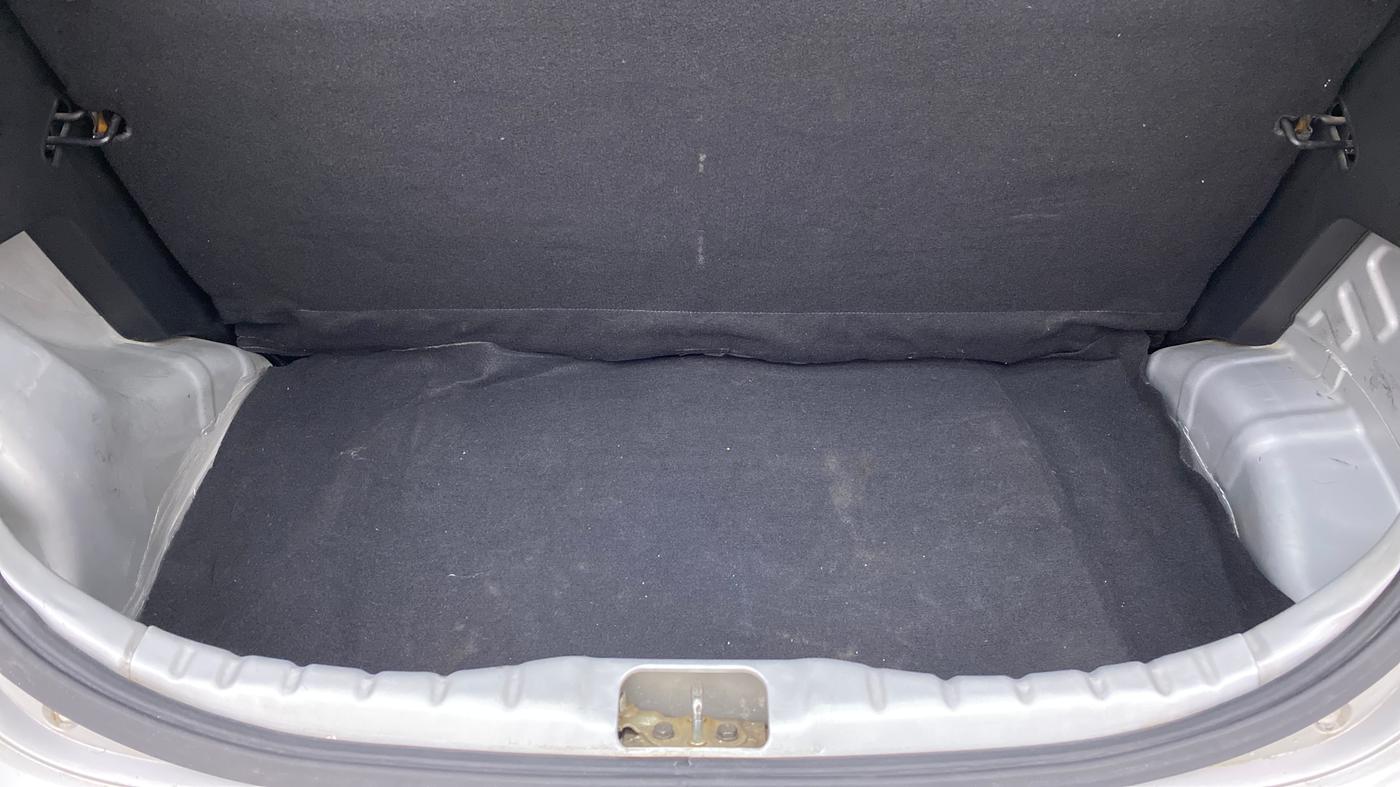 2015 Hyundai Eon ERA PLUS, Petrol, Manual, 29,170 km, Boot Inside