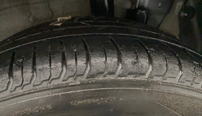 2021 Hyundai NEW I20 SPORTZ 1.2 AT, Petrol, Automatic, 47,060 km, Left Rear Tyre Tread