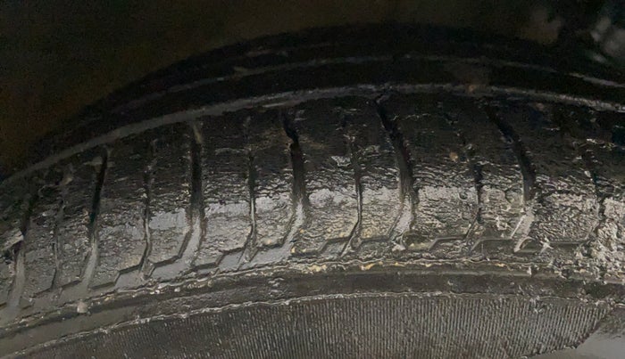 2021 Hyundai NEW I20 SPORTZ 1.2 AT, Petrol, Automatic, 47,060 km, Right Front Tyre Tread