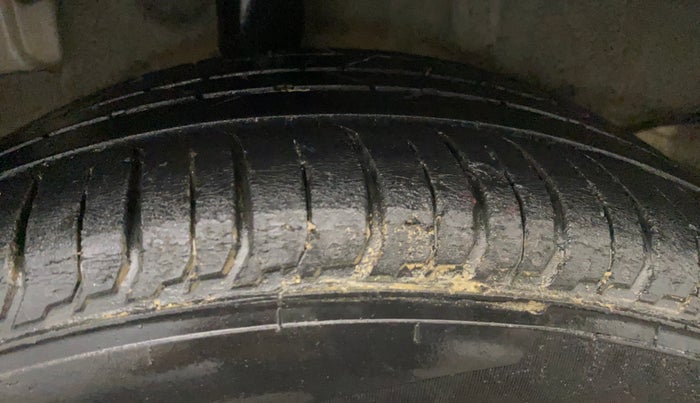 2021 Hyundai NEW I20 SPORTZ 1.2 AT, Petrol, Automatic, 47,060 km, Right Rear Tyre Tread