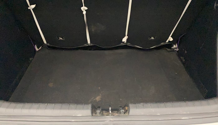 2021 Hyundai NEW I20 SPORTZ 1.2 AT, Petrol, Automatic, 47,060 km, Boot Inside