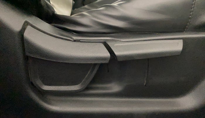 2021 Hyundai NEW I20 SPORTZ 1.2 AT, Petrol, Automatic, 47,060 km, Driver Side Adjustment Panel