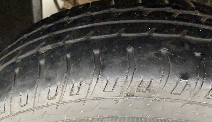 2018 Datsun Go Plus T(O), CNG, Manual, 19,879 km, Left Front Tyre Tread