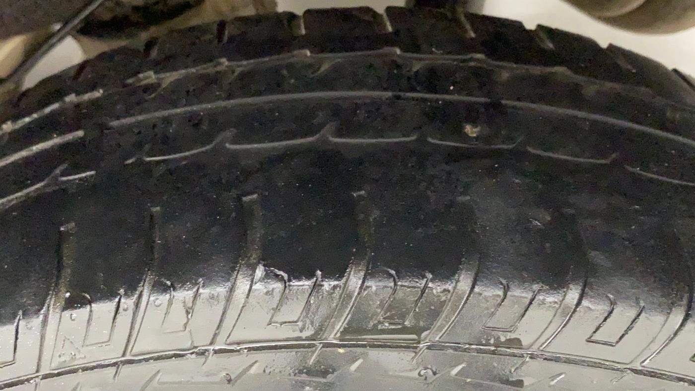 2018 Datsun Go Plus T(O), CNG, Manual, 19,879 km, Left Rear Tyre Tread