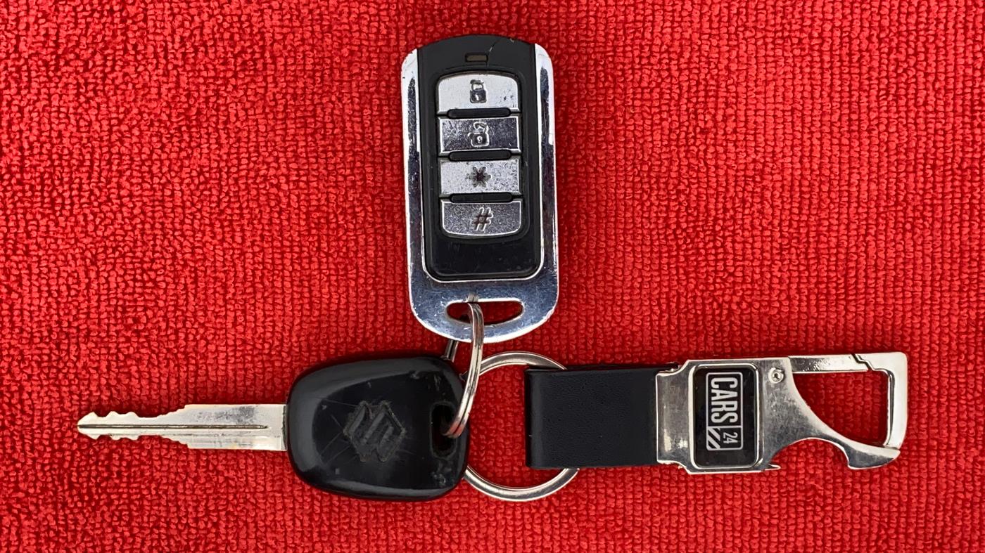 2017 Maruti Alto 800 LXI, Petrol, Manual, 67,669 km, Key Close Up