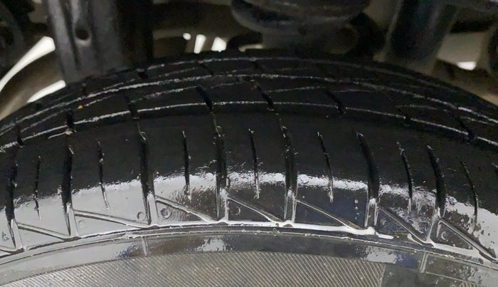 2021 Maruti Alto LXI CNG, CNG, Manual, 86,517 km, Right Rear Tyre Tread