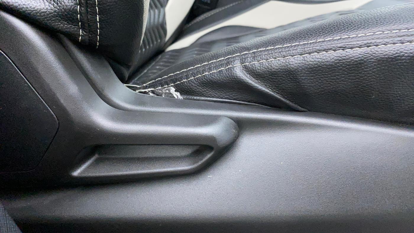 2022 Tata NEXON XMA SUNROOF DIESEL, Diesel, Automatic, 26,596 km, Driver Side Adjustment Panel