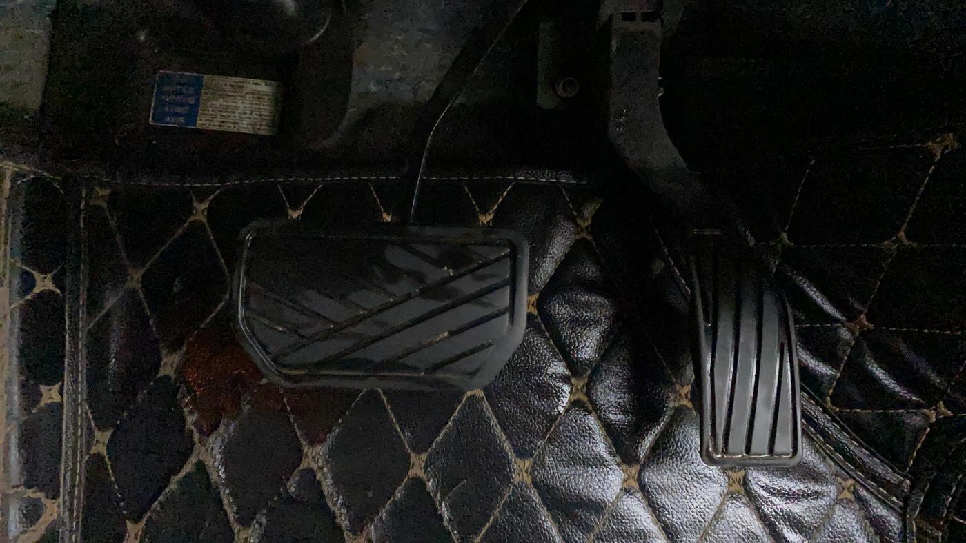 2020 Maruti Vitara Brezza ZXI AT SHVS, Petrol, Automatic, 49,024 km, Pedals