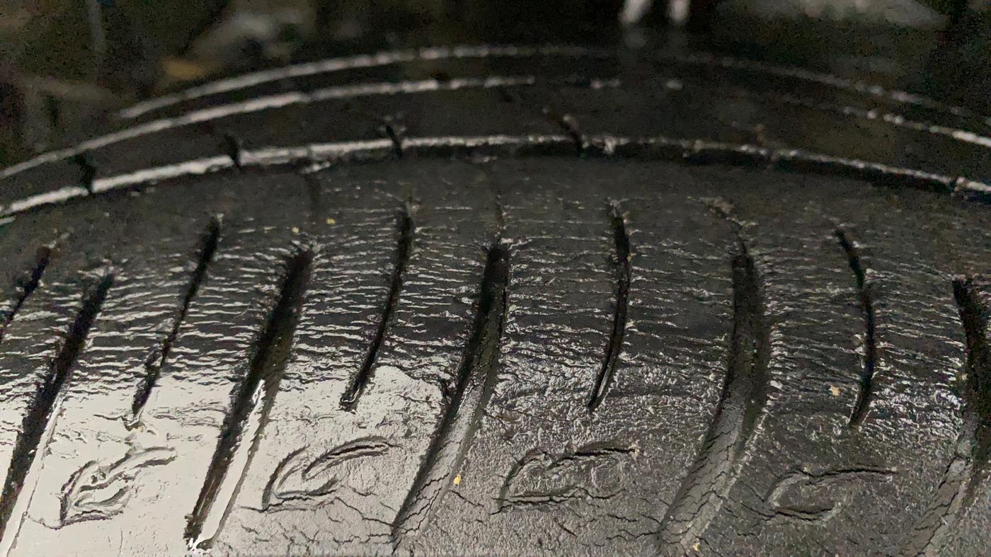 2020 Maruti Vitara Brezza ZXI AT SHVS, Petrol, Automatic, 49,024 km, Left Front Tyre Tread