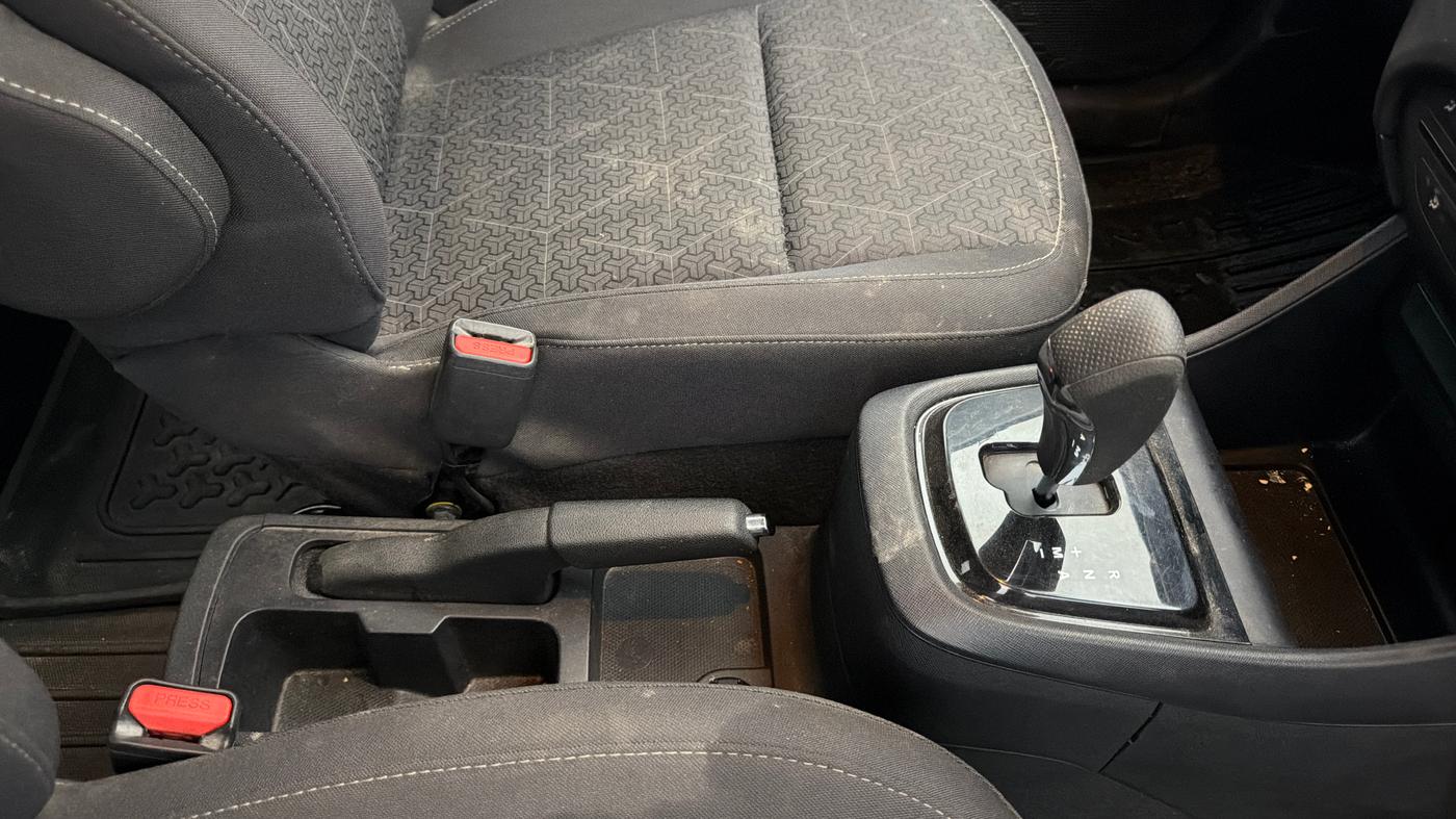 2024 Tata PUNCH ACCOMPLISHED DAZZLE PACK AMT, Petrol, Automatic, 26,229 km, Gear Lever