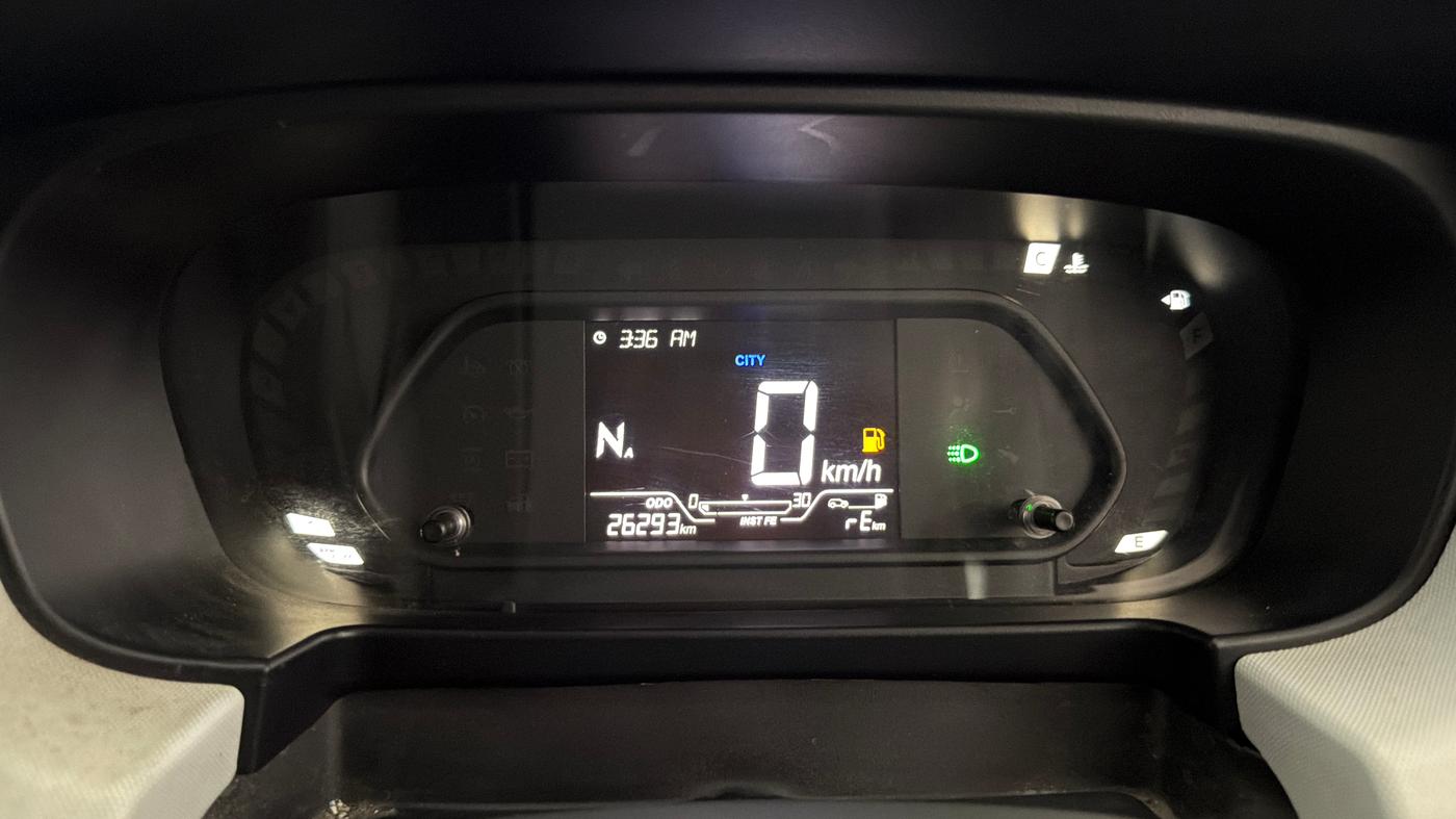 2024 Tata PUNCH ACCOMPLISHED DAZZLE PACK AMT, Petrol, Automatic, 26,229 km, Odometer Image