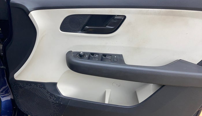 2023 Tata ALTROZ XT PETROL, Petrol, Manual, 14,624 km, Driver Side Door Panels Control