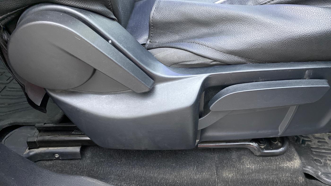 2019 Tata Harrier XM 2.0L Kryotec, Diesel, Manual, 63,552 km, Driver Side Adjustment Panel
