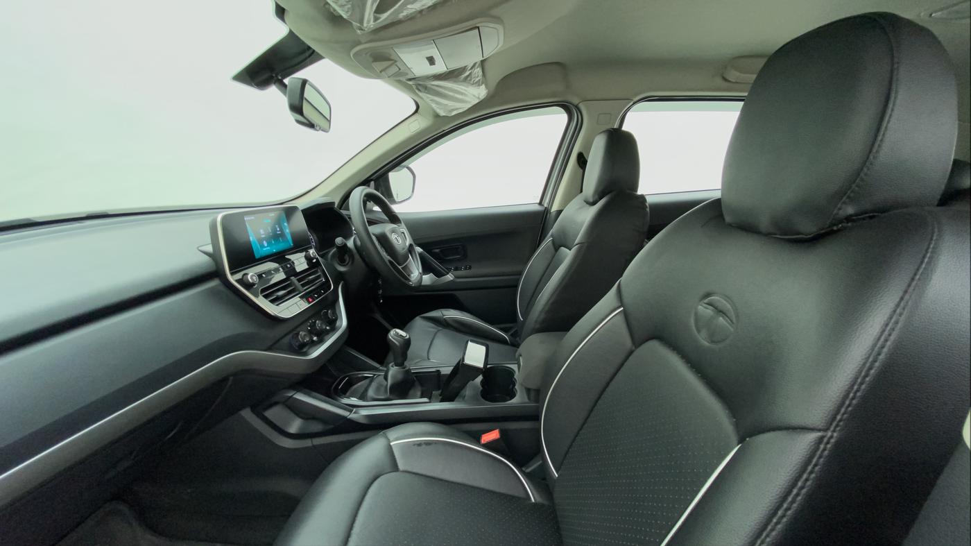 2019 Tata Harrier XM 2.0L Kryotec, Diesel, Manual, 63,552 km, Right Side Front Door Cabin