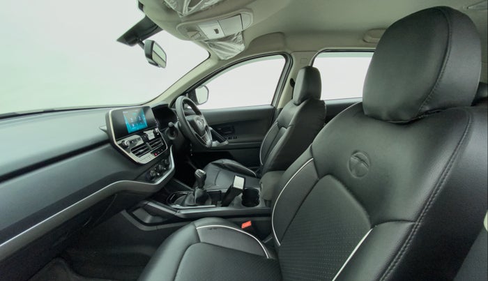 2019 Tata Harrier XM 2.0L Kryotec, Diesel, Manual, 63,552 km, Right Side Front Door Cabin