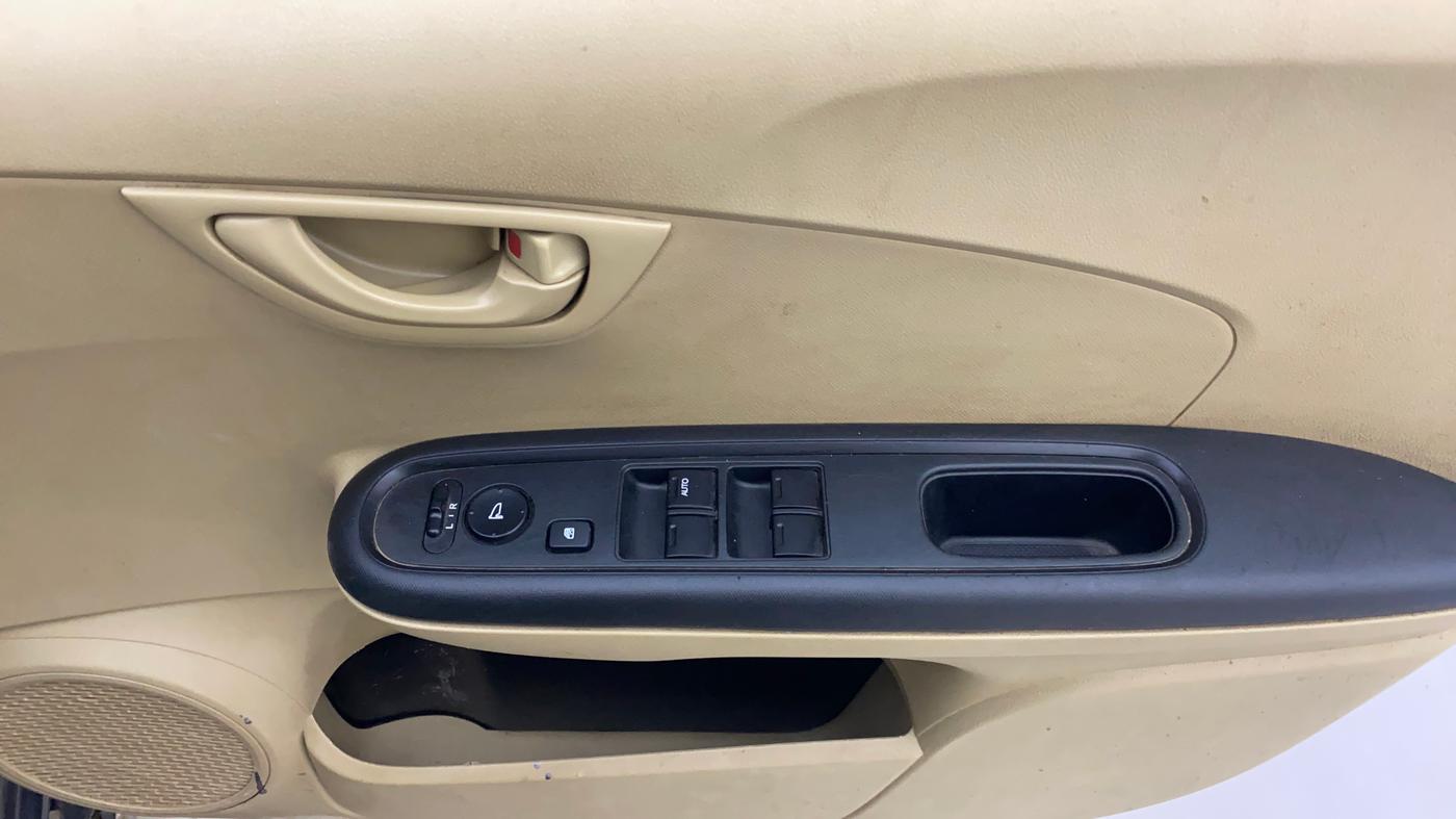 2018 Honda Brio S(O) MT, Petrol, Manual, 62,099 km, Driver Side Door Panels Control