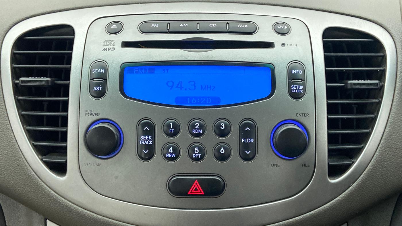 2014 Hyundai i10 SPORTZ 1.1, Petrol, Manual, 39,568 km, Infotainment System