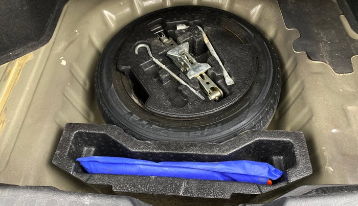 2017 Maruti Ciaz DELTA DIESEL 1.3, Diesel, Manual, 60,888 km, Spare Tyre