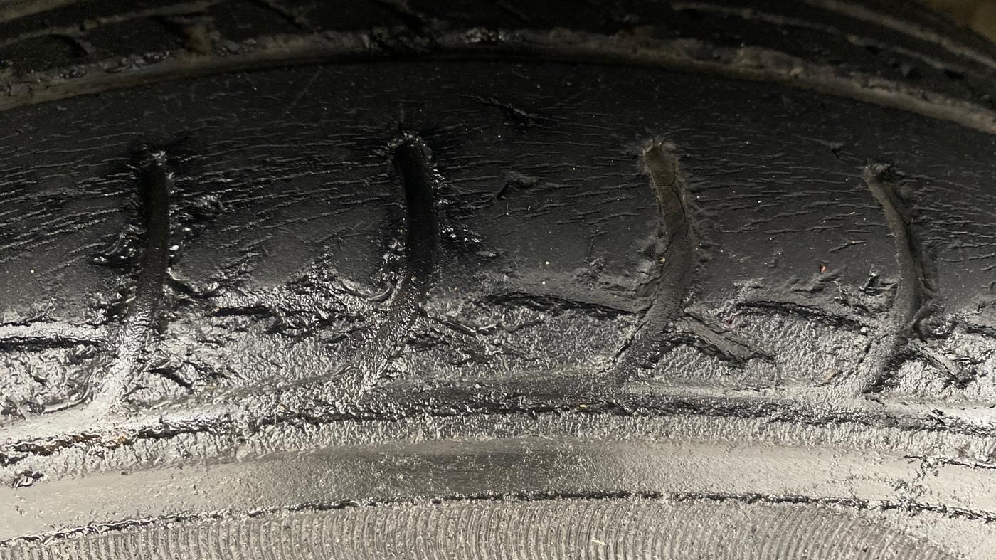 2017 Maruti Ciaz DELTA DIESEL 1.3, Diesel, Manual, 60,934 km, Left Front Tyre Tread