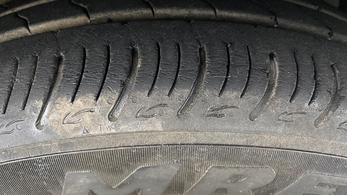 2017 Maruti Ciaz DELTA DIESEL 1.3, Diesel, Manual, 60,934 km, Right Front Tyre Tread