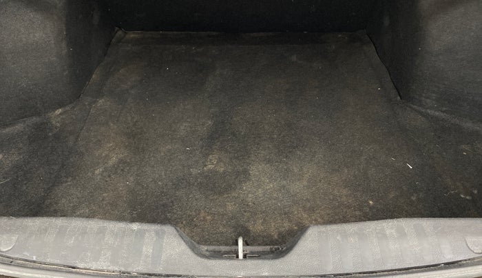 2017 Maruti Ciaz DELTA DIESEL 1.3, Diesel, Manual, 60,888 km, Boot Inside