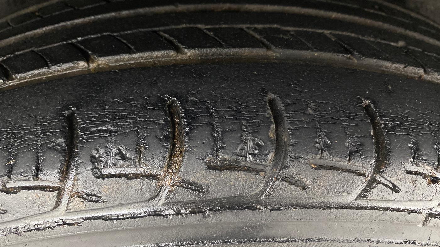 2017 Maruti Ciaz DELTA DIESEL 1.3, Diesel, Manual, 60,934 km, Left Rear Tyre Tread