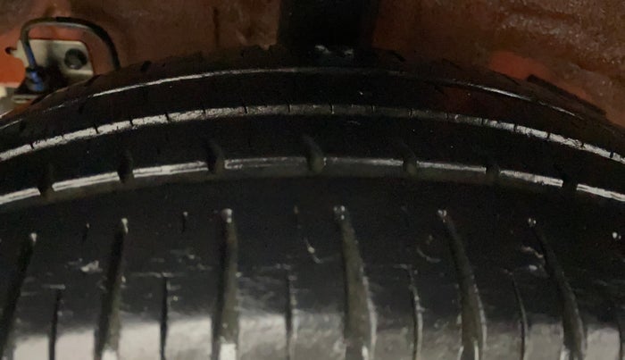 2018 Hyundai Grand i10 SPORTZ (O) AT 1.2 KAPPA VTVT, Petrol, Automatic, 24,691 km, Right Rear Tyre Tread