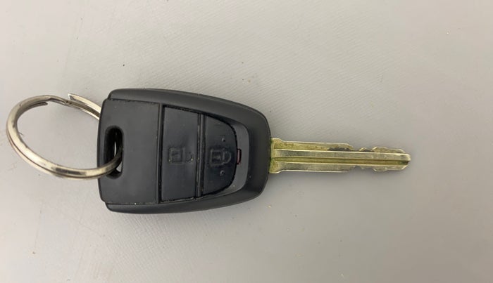 2018 Hyundai Grand i10 SPORTZ (O) AT 1.2 KAPPA VTVT, Petrol, Automatic, 24,691 km, Key Close Up