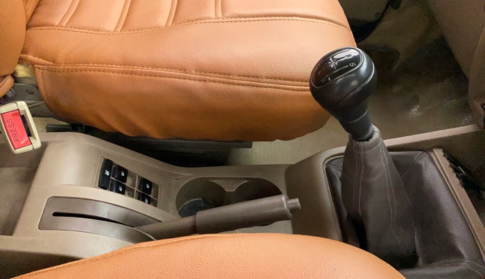 2016 Mahindra Bolero Power+ ZLX, Diesel, Manual, 84,391 km, Gear Lever