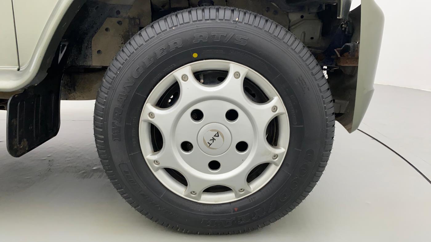 2016 Mahindra Bolero Power+ ZLX, Diesel, Manual, 84,391 km, Right Front Wheel