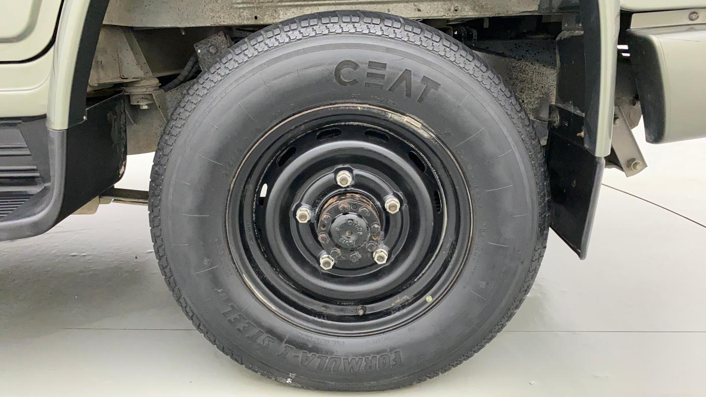 2016 Mahindra Bolero Power+ ZLX, Diesel, Manual, 84,391 km, Left Rear Wheel