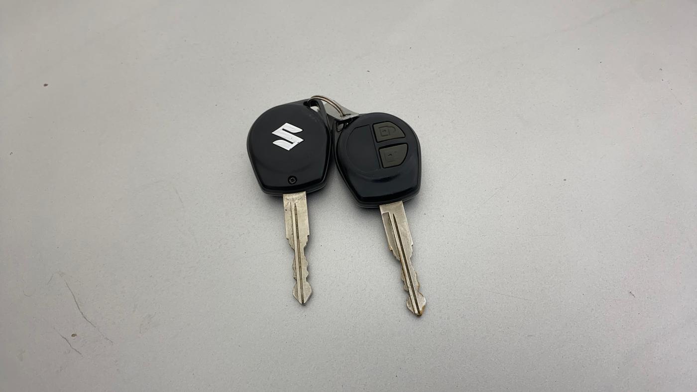 2015 Maruti Swift Dzire VXI, Petrol, Manual, 66,600 km, Key Close Up