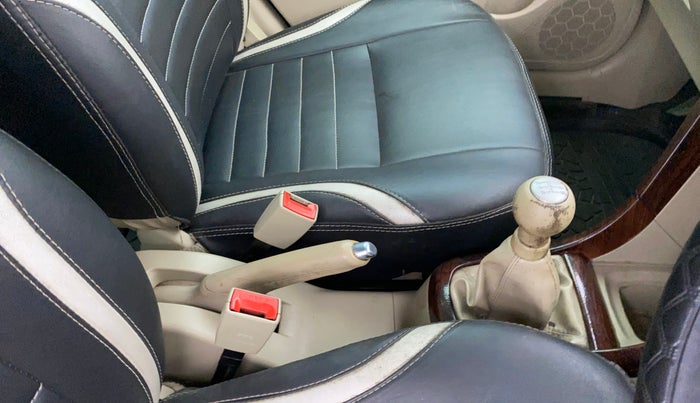 2015 Maruti Swift Dzire VXI, Petrol, Manual, 66,600 km, Gear Lever