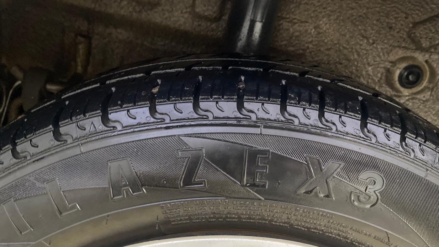 2014 Maruti Celerio VXI CNG, CNG, Manual, 1,09,624 km, Right Rear Tyre Tread