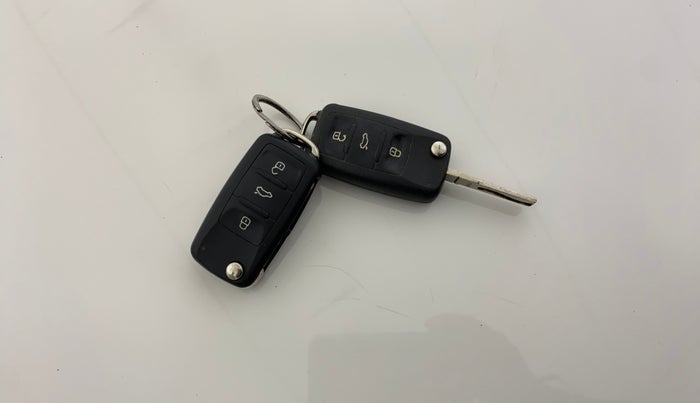 2014 Volkswagen Vento HIGHLINE DIESEL 1.6, Diesel, Manual, 80,229 km, Key Close Up