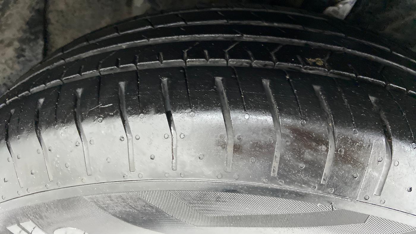 2015 Hyundai Creta 1.6 SX CRDI, Diesel, Manual, Right Front Tyre Tread