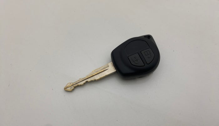 2014 Maruti Swift VXI, Petrol, Manual, 81,951 km, Key Close Up