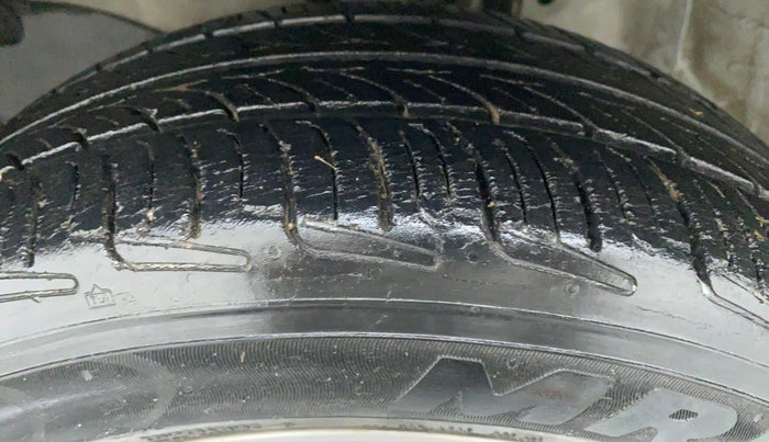 2014 Honda Amaze 1.2 VXMT I VTEC, Petrol, Manual, 72,478 km, Left Front Tyre Tread