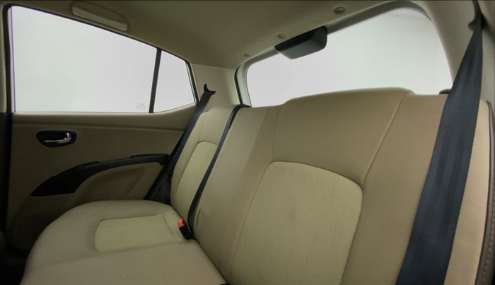 2014 Hyundai i10 SPORTZ 1.1 IRDE2, Petrol, Manual, 27,422 km, Right Side Rear Door Cabin