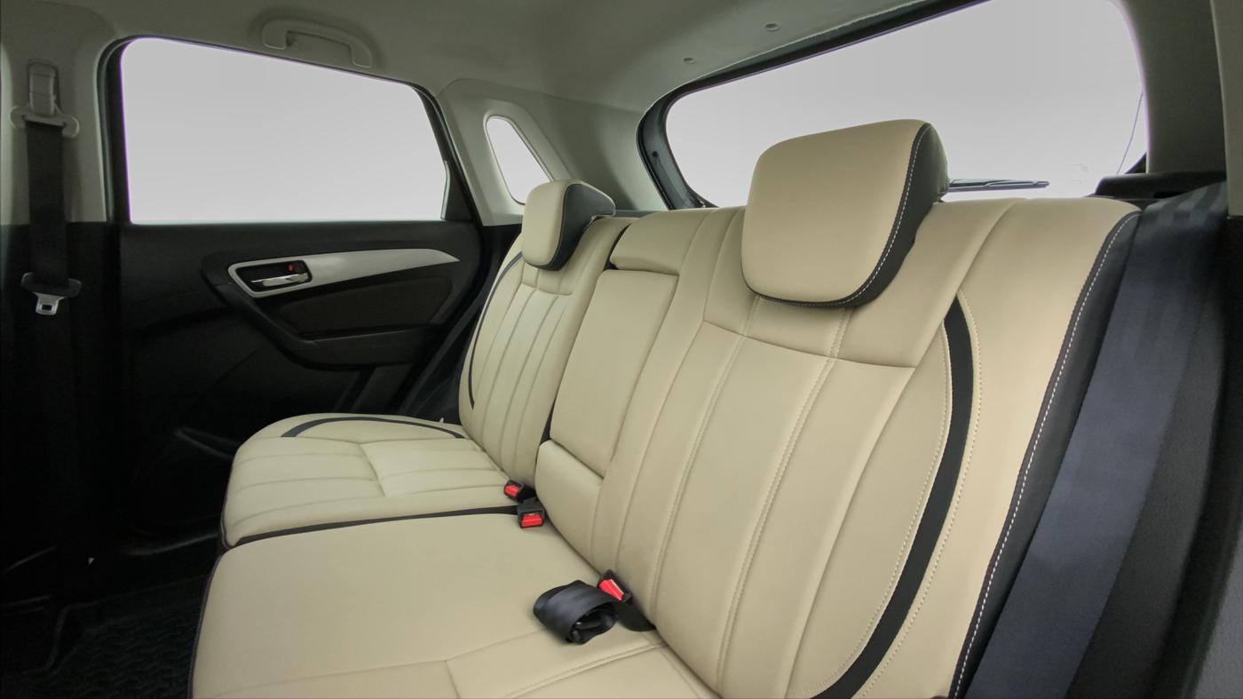 2021 Toyota URBAN CRUISER PREMIUM MT, Petrol, Manual, 18,370 km, Right Side Rear Door Cabin