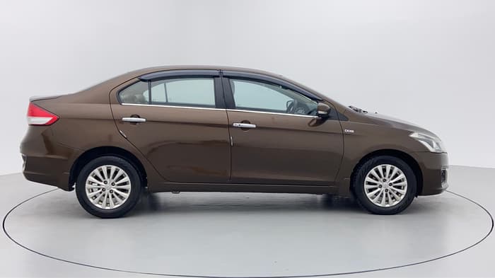 2016 Maruti Ciaz ZDI SHVS HYBIRD, Diesel, Manual, 1,43,966 km, Right Side View