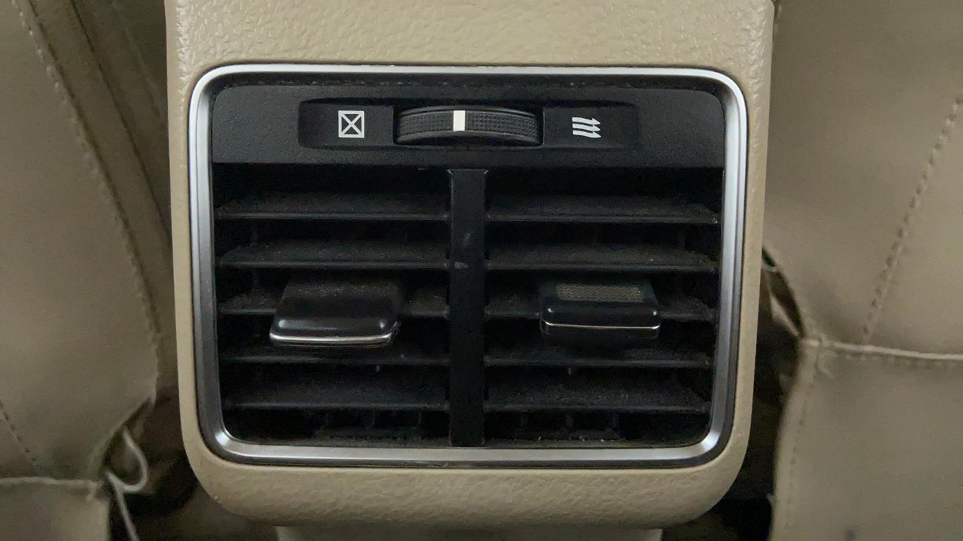 2016 Maruti Ciaz ZDI SHVS HYBIRD, Diesel, Manual, 1,43,966 km, Rear Ac
