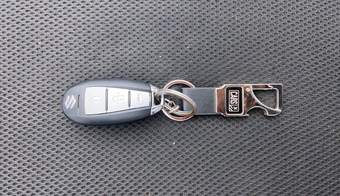2016 Maruti Ciaz ZDI SHVS HYBIRD, Diesel, Manual, 1,43,966 km, Key Close-up