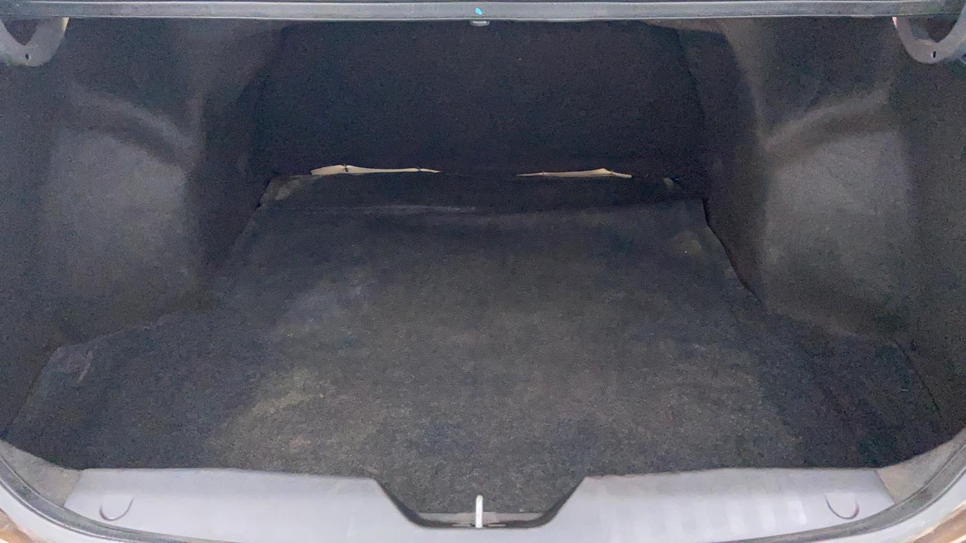 2016 Maruti Ciaz ZDI SHVS HYBIRD, Diesel, Manual, 1,43,966 km, Boot Inside View