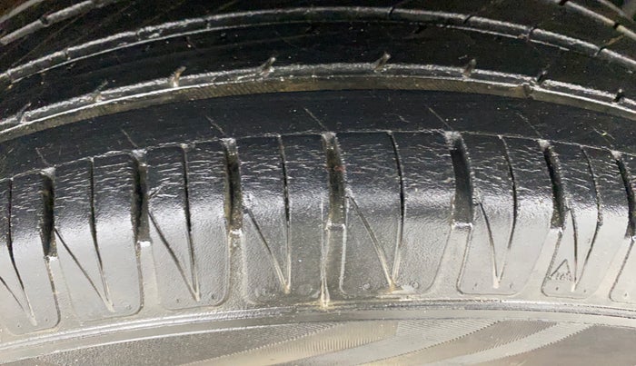 2021 Toyota URBAN CRUISER HIGH GRADE MT, Petrol, Manual, 27,683 km, Right Front Tyre Tread