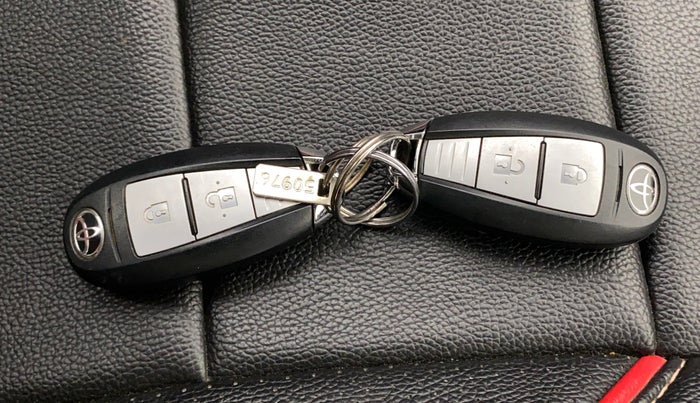 2021 Toyota URBAN CRUISER HIGH GRADE MT, Petrol, Manual, 27,683 km, Key Close Up