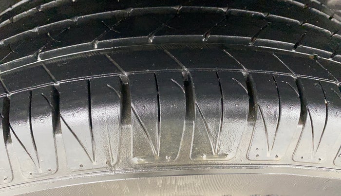 2021 Toyota URBAN CRUISER HIGH GRADE MT, Petrol, Manual, 27,683 km, Right Rear Tyre Tread