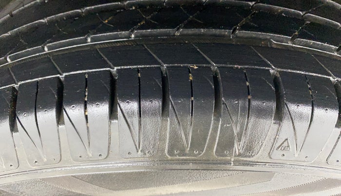 2021 Toyota URBAN CRUISER HIGH GRADE MT, Petrol, Manual, 27,683 km, Left Rear Tyre Tread